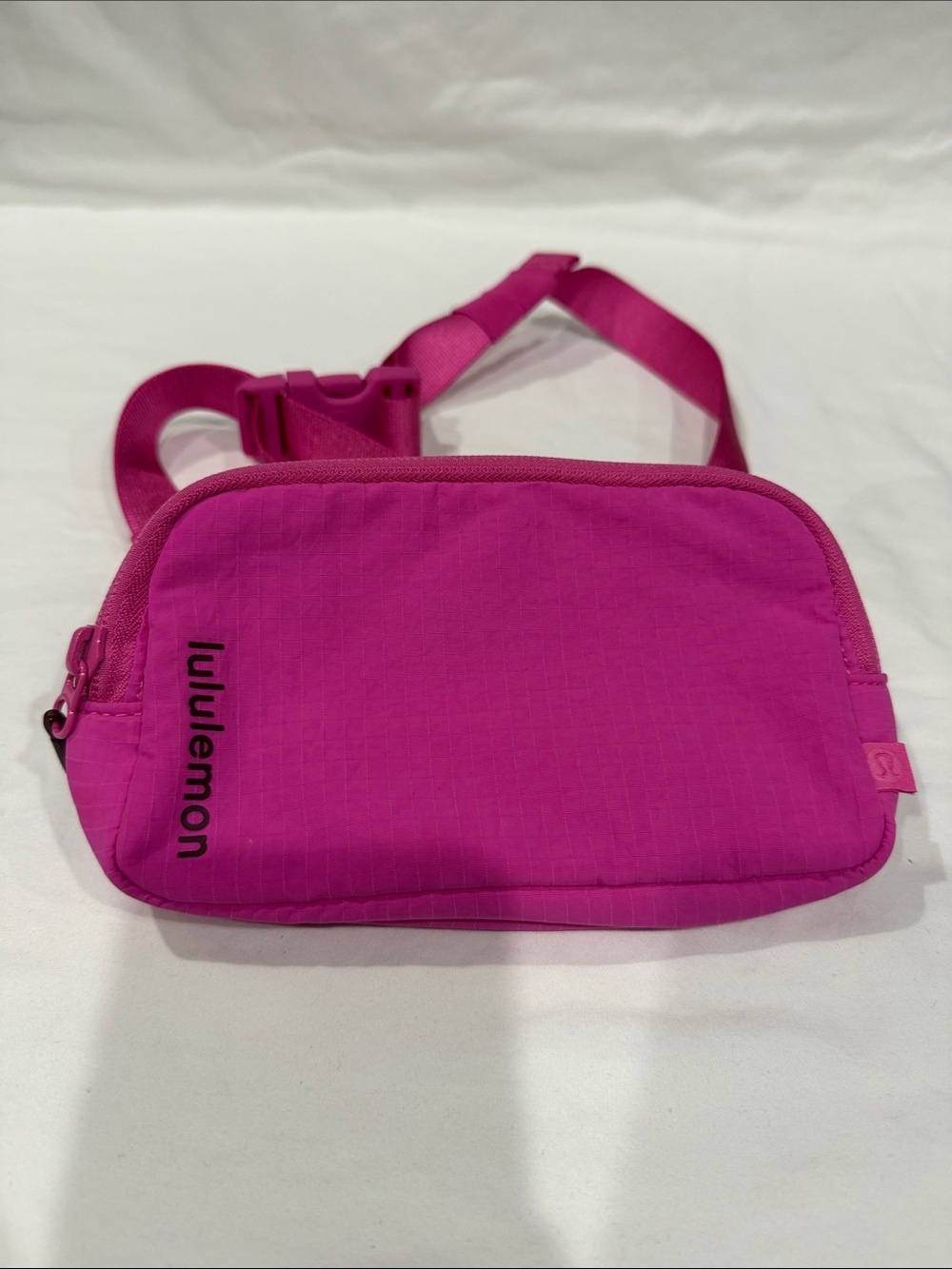 lululemon athletica Magenta Crossbody Waist Bag